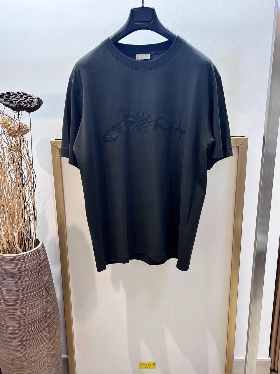 Dior T-shirt