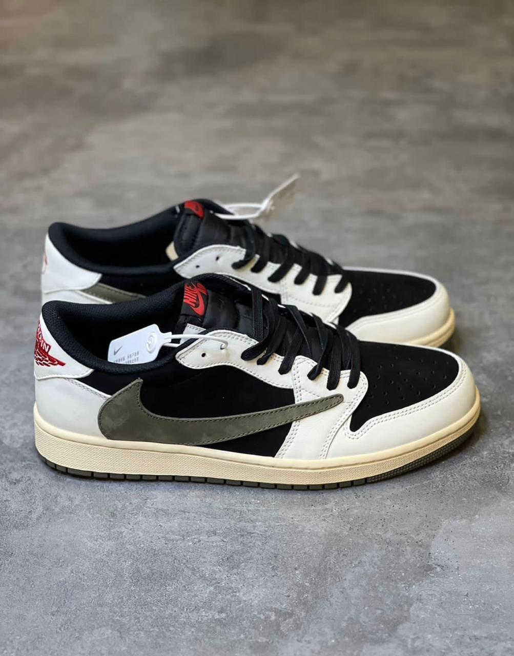 Jordan 1 Low Travis Scott