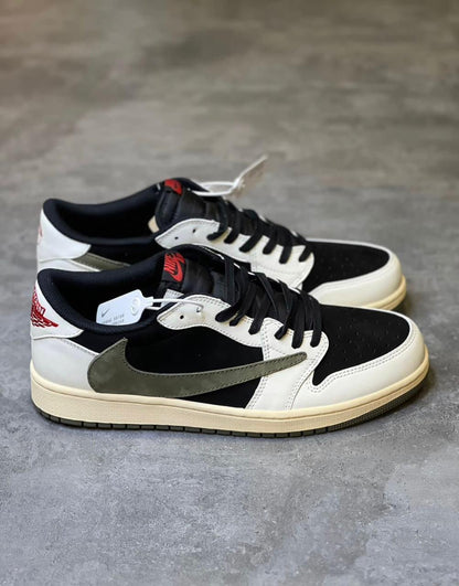 Jordan 1 Low Travis Scott