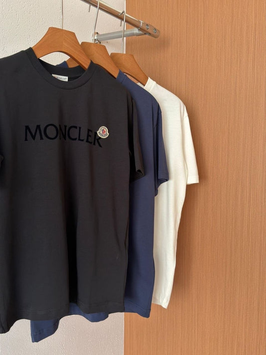 Moncler T-shirt