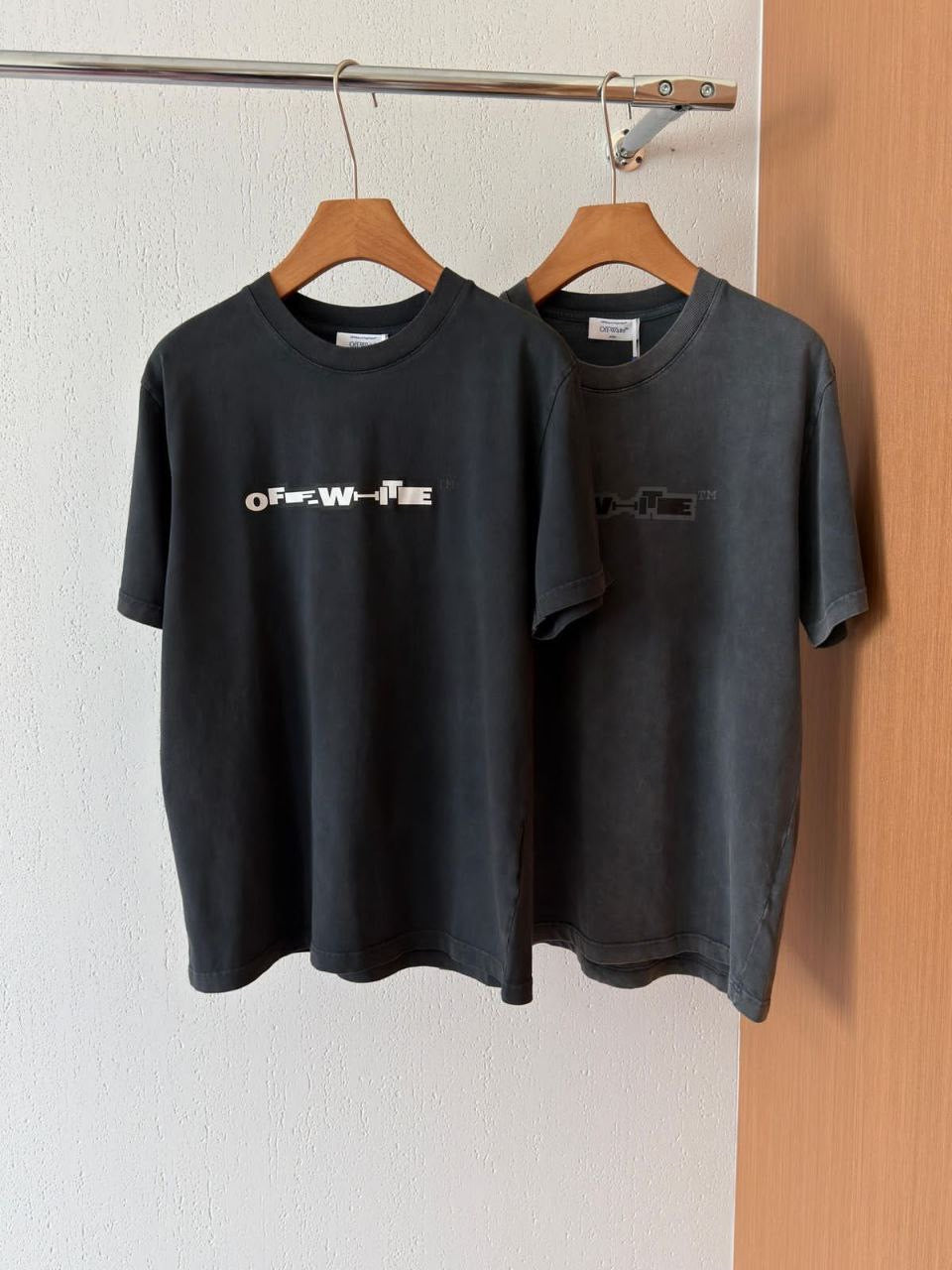 Off White T-shirt