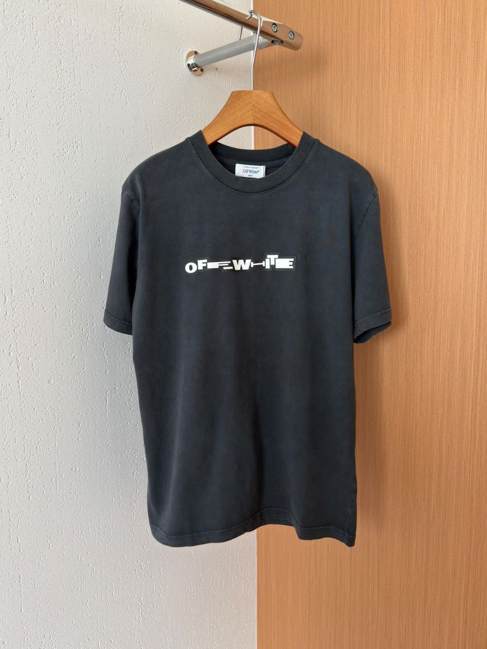 Off White T-shirt