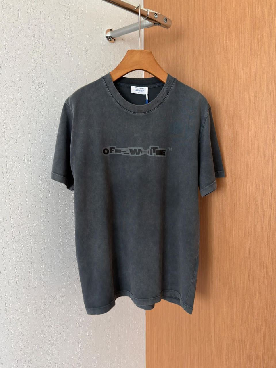 Off White T-shirt