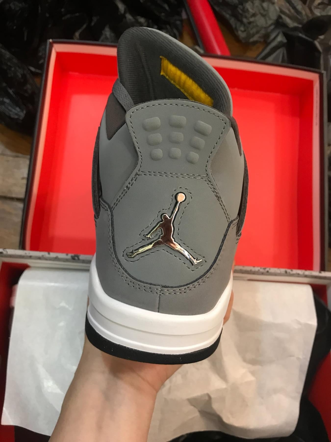 Jordan 4 Cool Grey