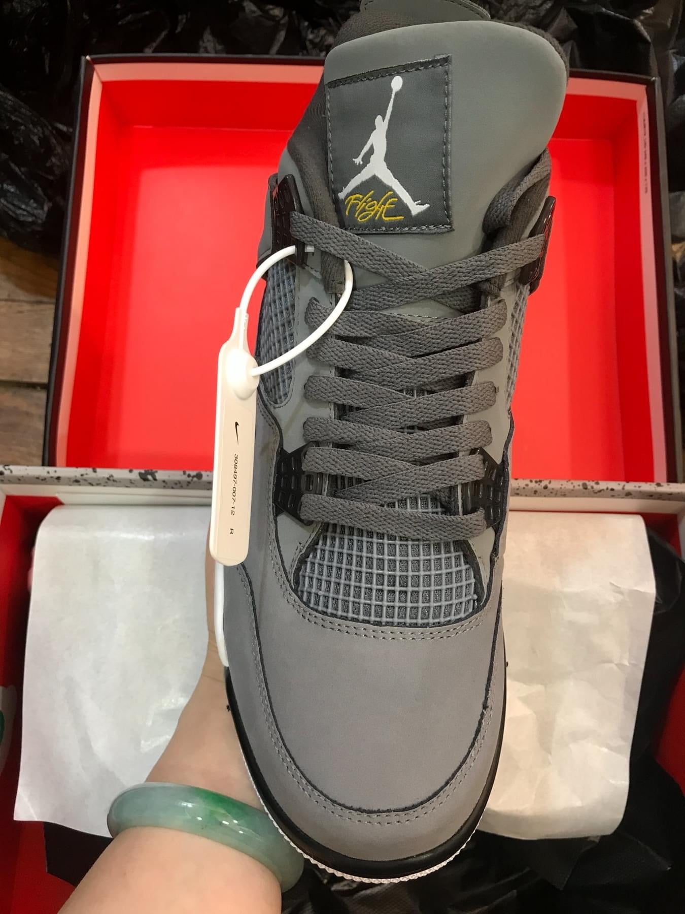 Jordan 4 Cool Grey
