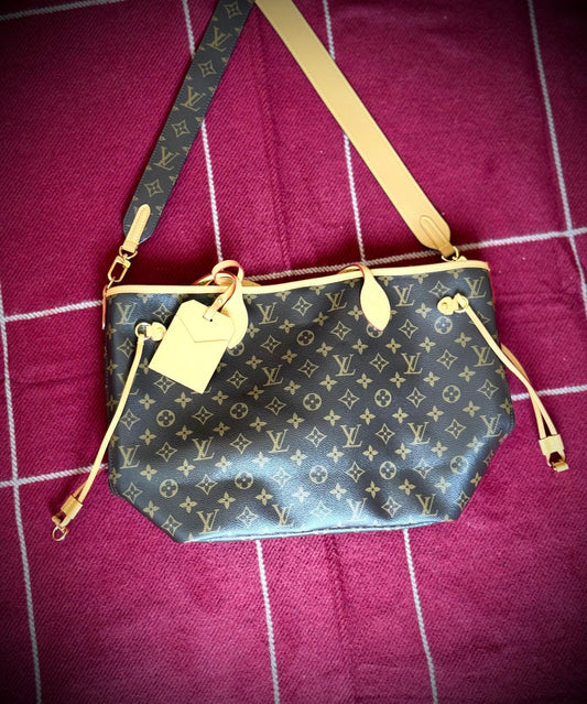 Louis Vuitton Shoulder Bag (VIP Quality)