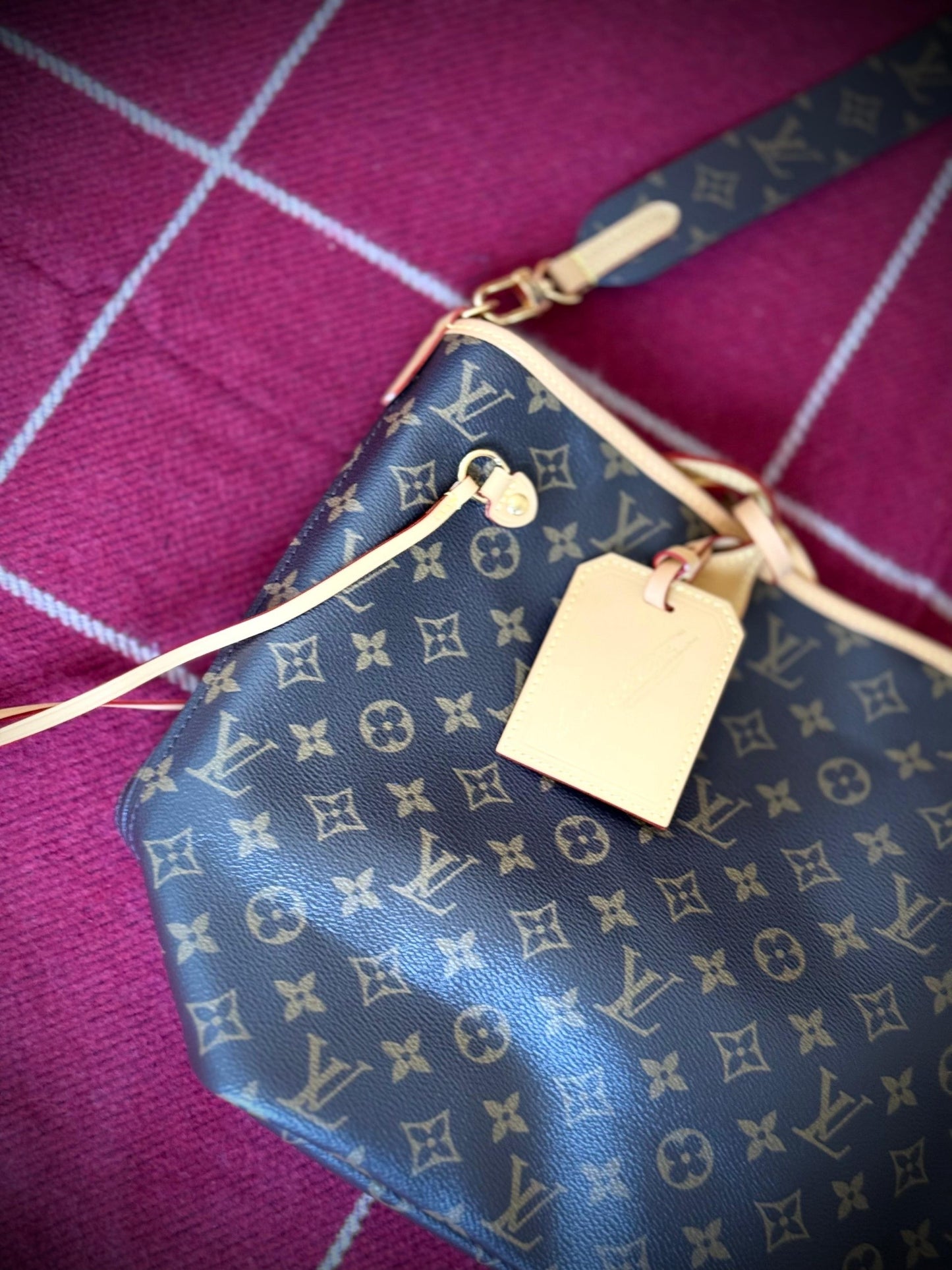 Louis Vuitton Shoulder Bag (VIP Quality)