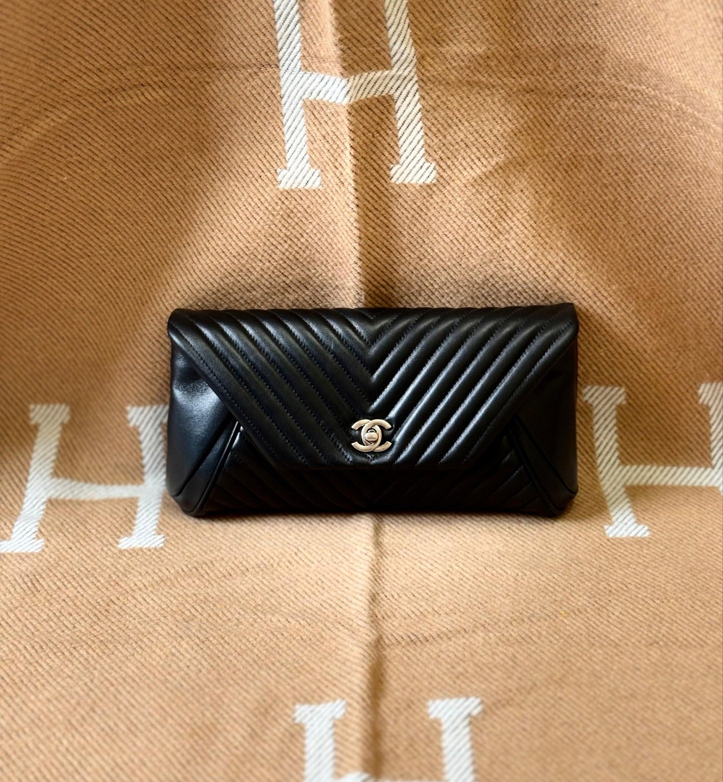 Chanel Clutch Bag (Vip)