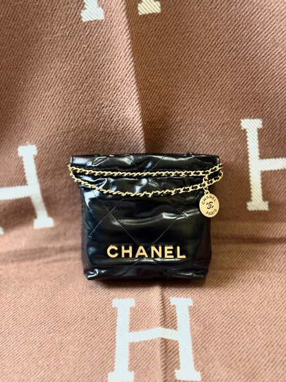Chanel Shoulder Bag (Vip)