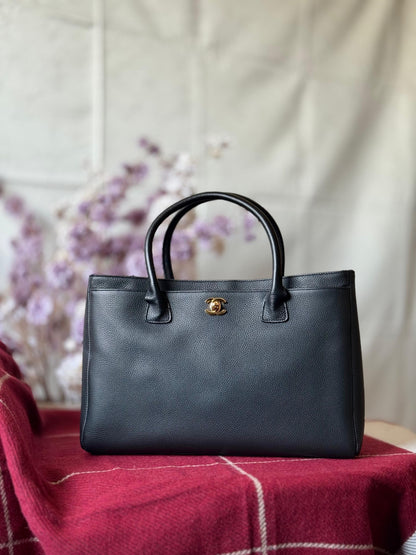 Chanel Shoulder Bag (Vip)