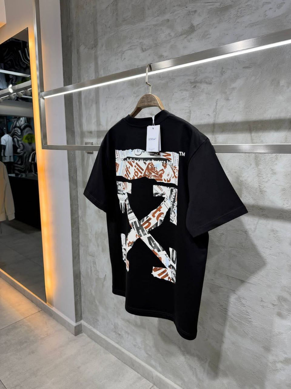 Off White T-shirt