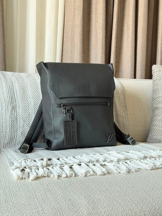 Louis Vuitton Backpack (Vip)