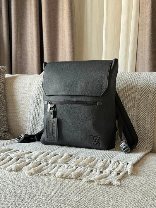 Louis Vuitton Backpack (Vip)