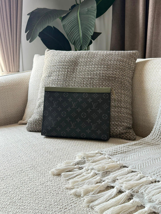 Louis Vuitton CLUTCH Bag (VIP Quality)