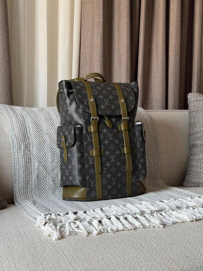 Louis Vuitton Backpack (Vip)