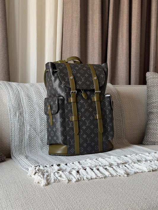 Louis Vuitton Backpack (Vip)