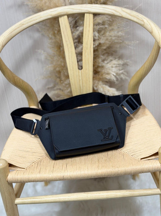 Louis Vuitton Belt Bag (Vip)