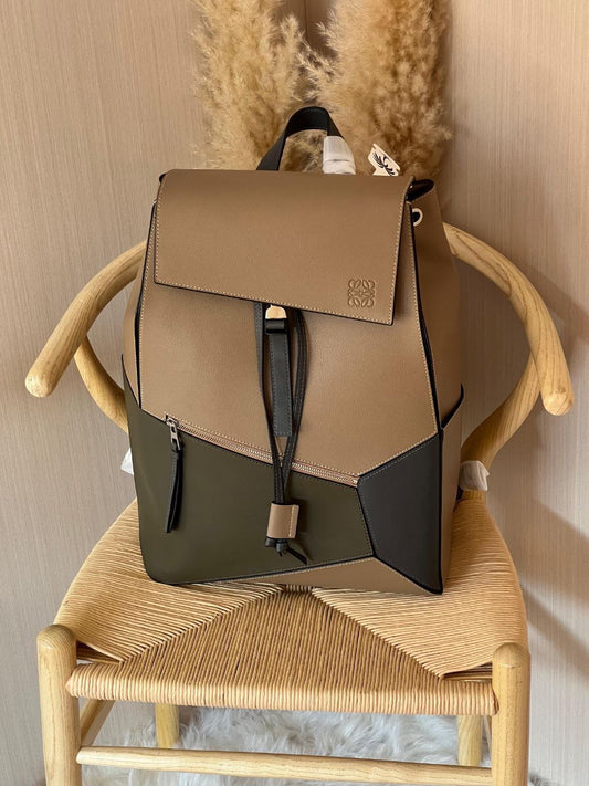 Loewe Backpack (Vip)