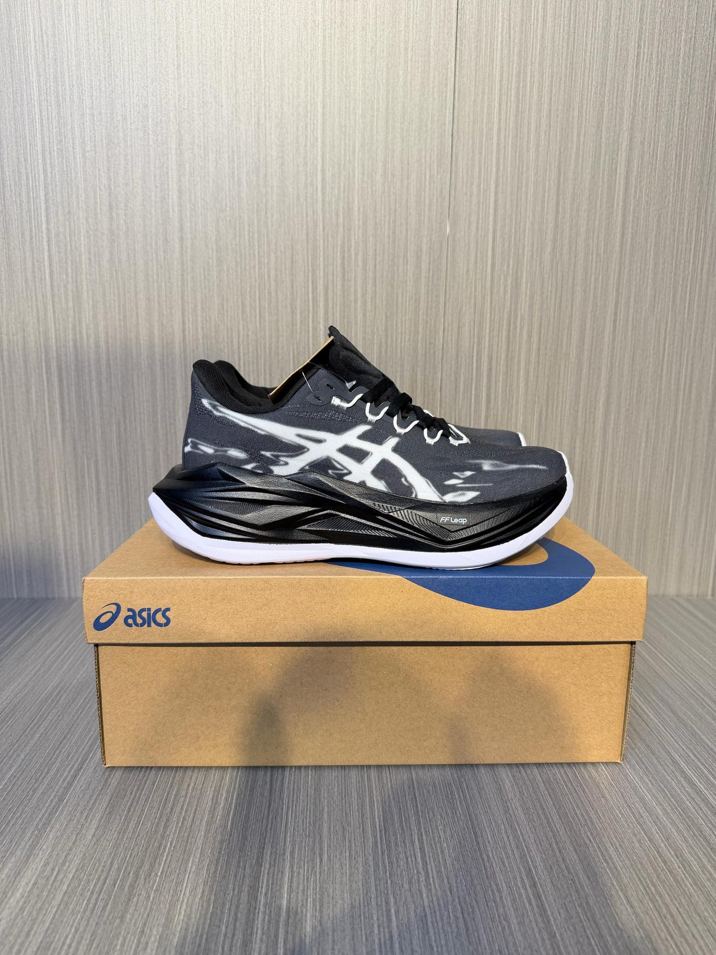 Asice Super Blast 3