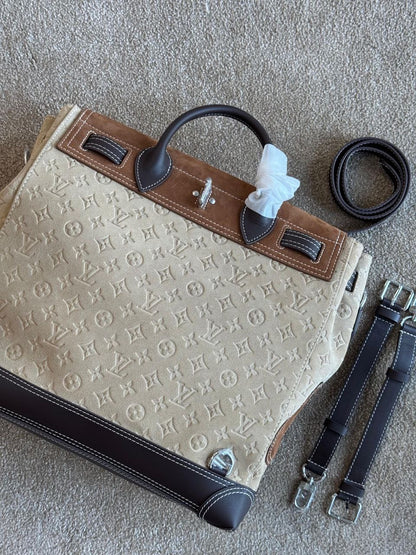 Louis Vuitton Handbag (Vip)