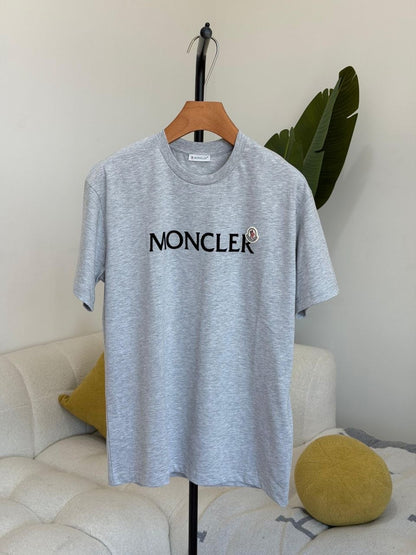 Moncler T-shirt