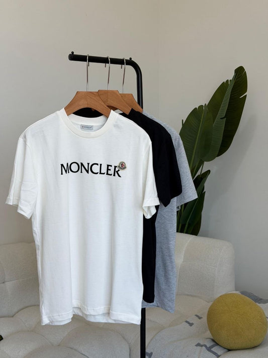 Moncler T-shirt