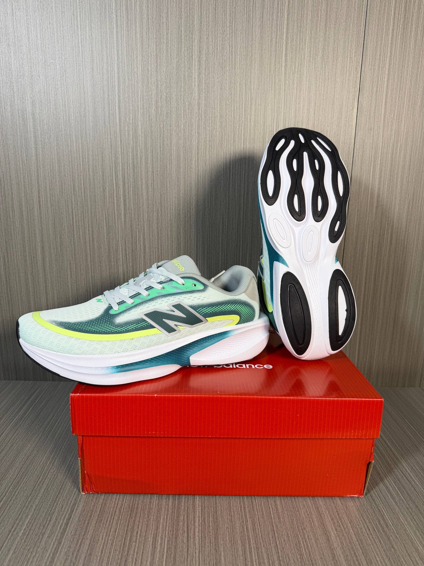 New Balance Ellipse v1