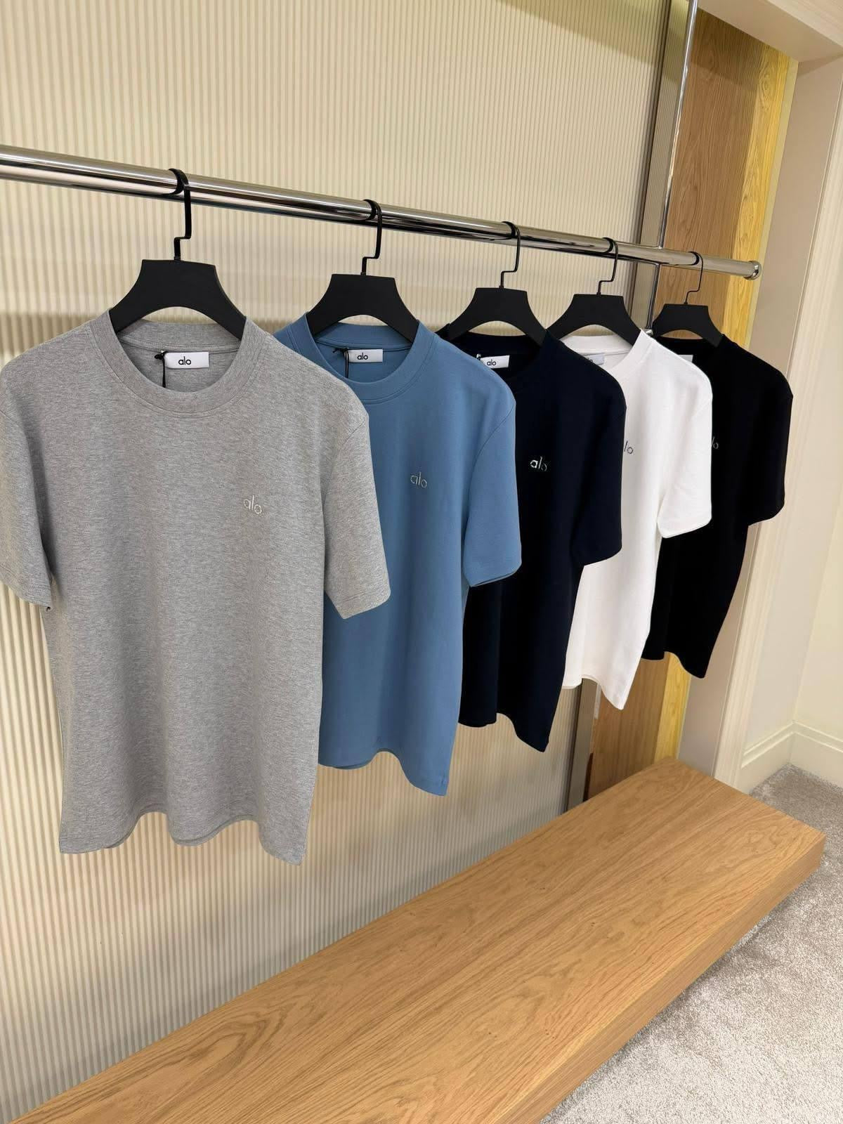 Alo T-Shirt