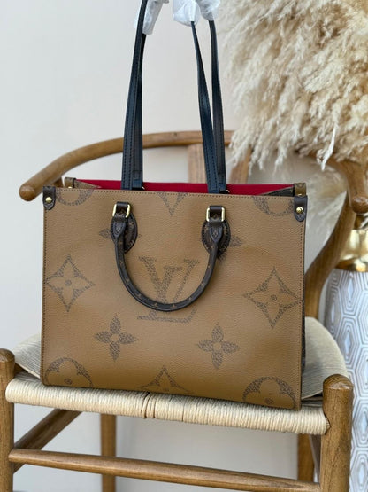 Louis Vuitton Shoulder Bag