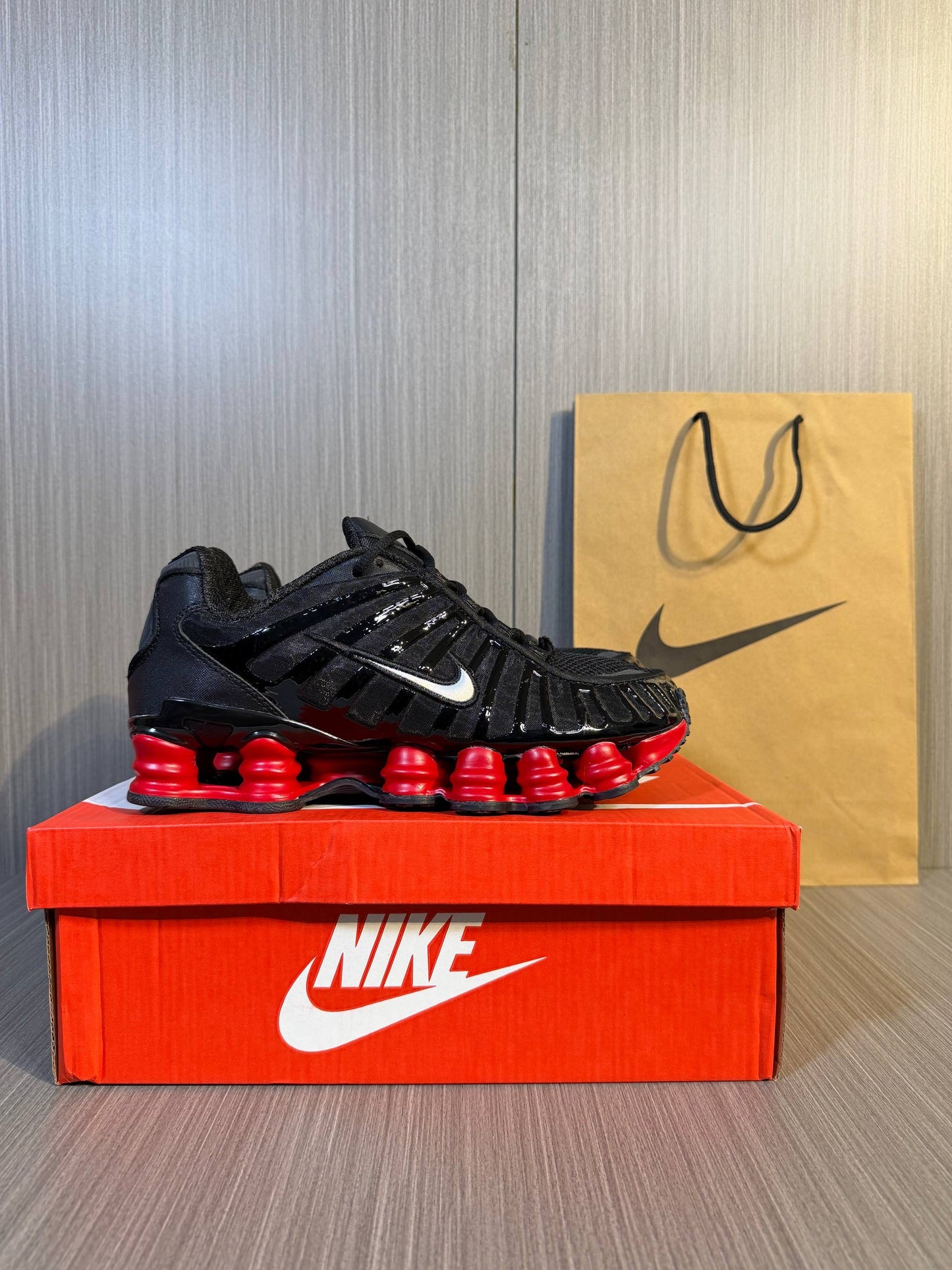 Nike TL Black/Red