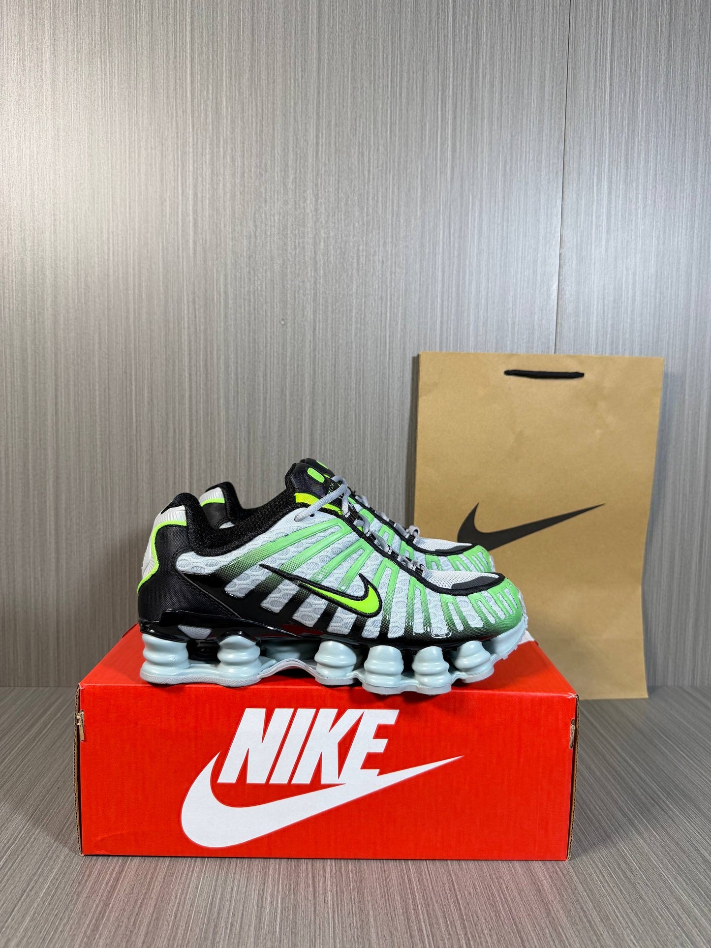 Nike Shox TL Green Changing Color