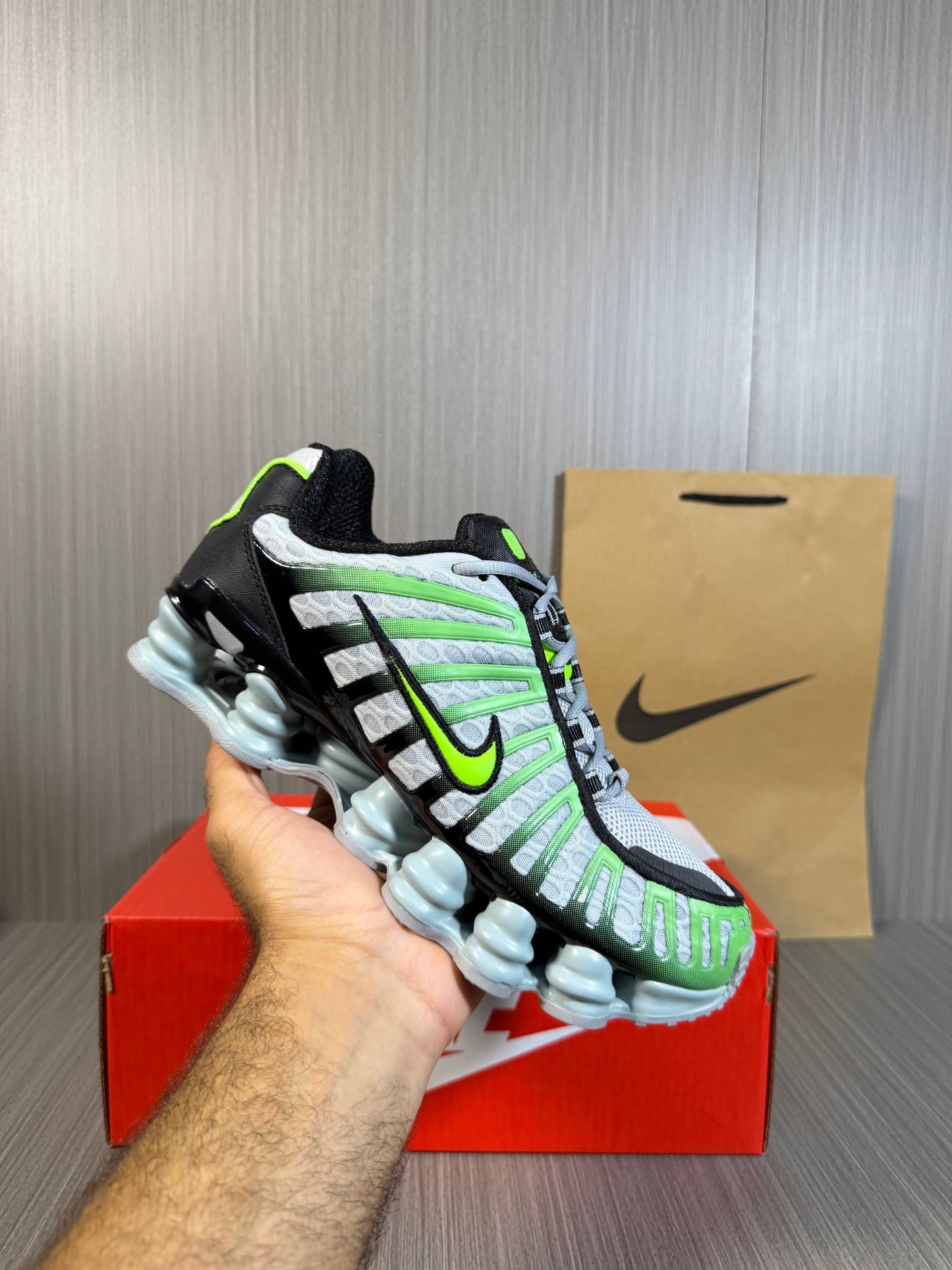 Nike Shox TL Green Changing Color