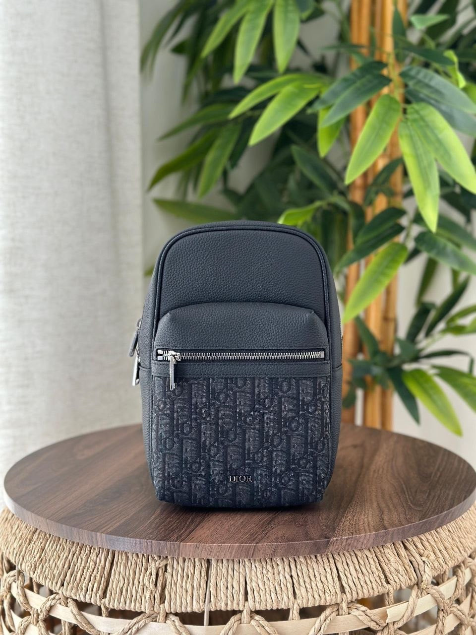 Louis Vuitton Sling Bag (Vip)