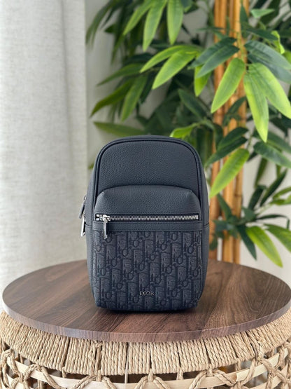 Louis Vuitton Sling Bag (Vip)