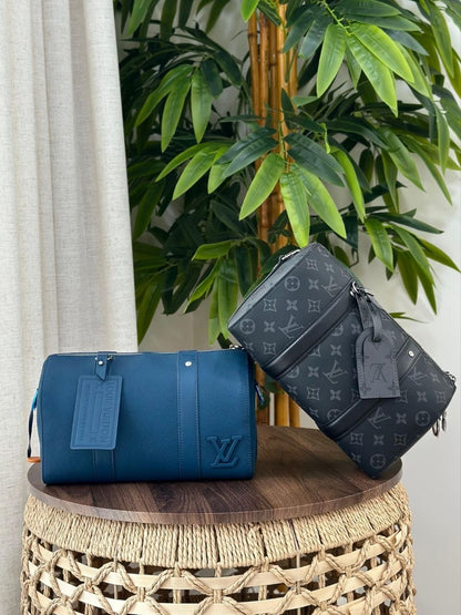 Louis Vuitton Sling Bag (Vip)