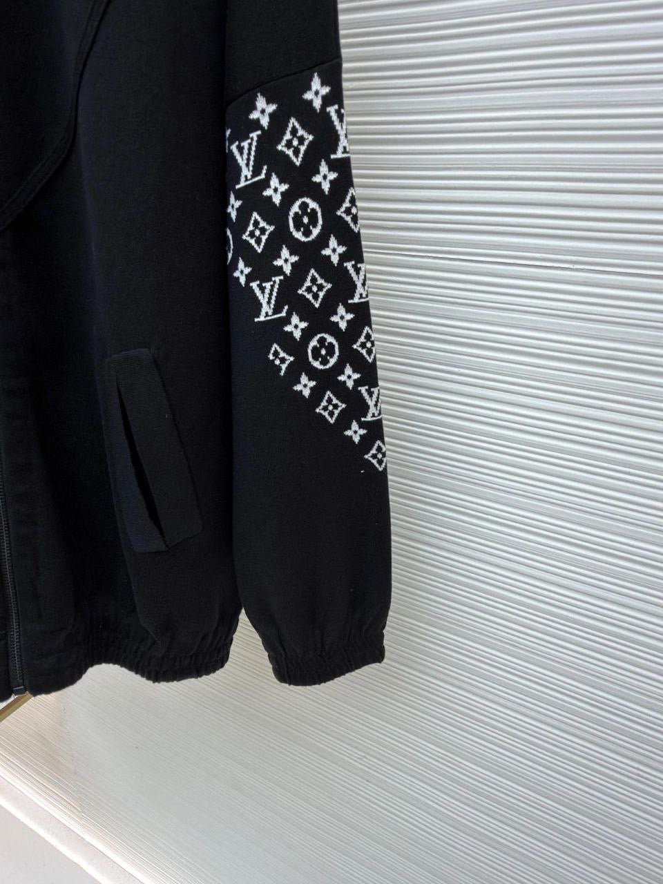 Louis Vuitton Sweatshirt