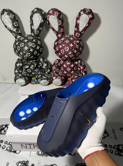 Nike Mind 001