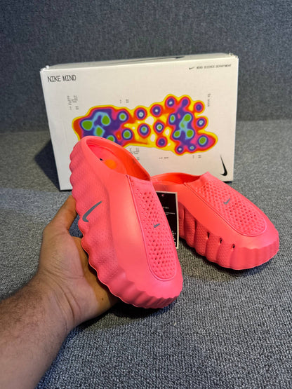 Nike Mind 001