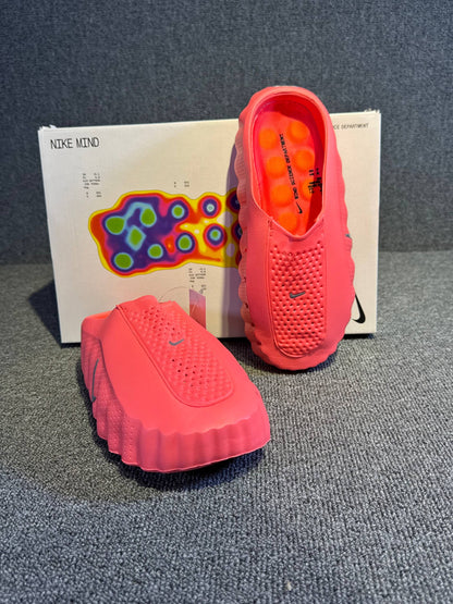 Nike Mind 001
