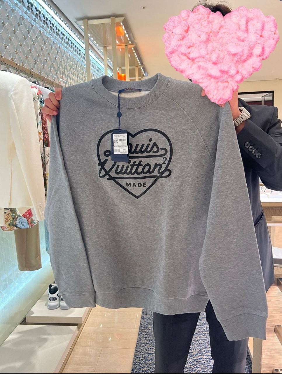 Louis Vuitton Sweatshirt