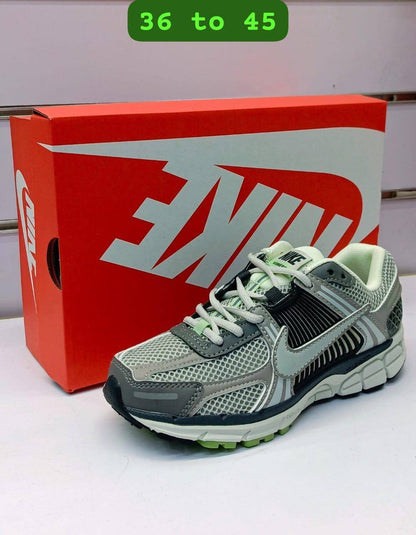 Nike Vomero 5