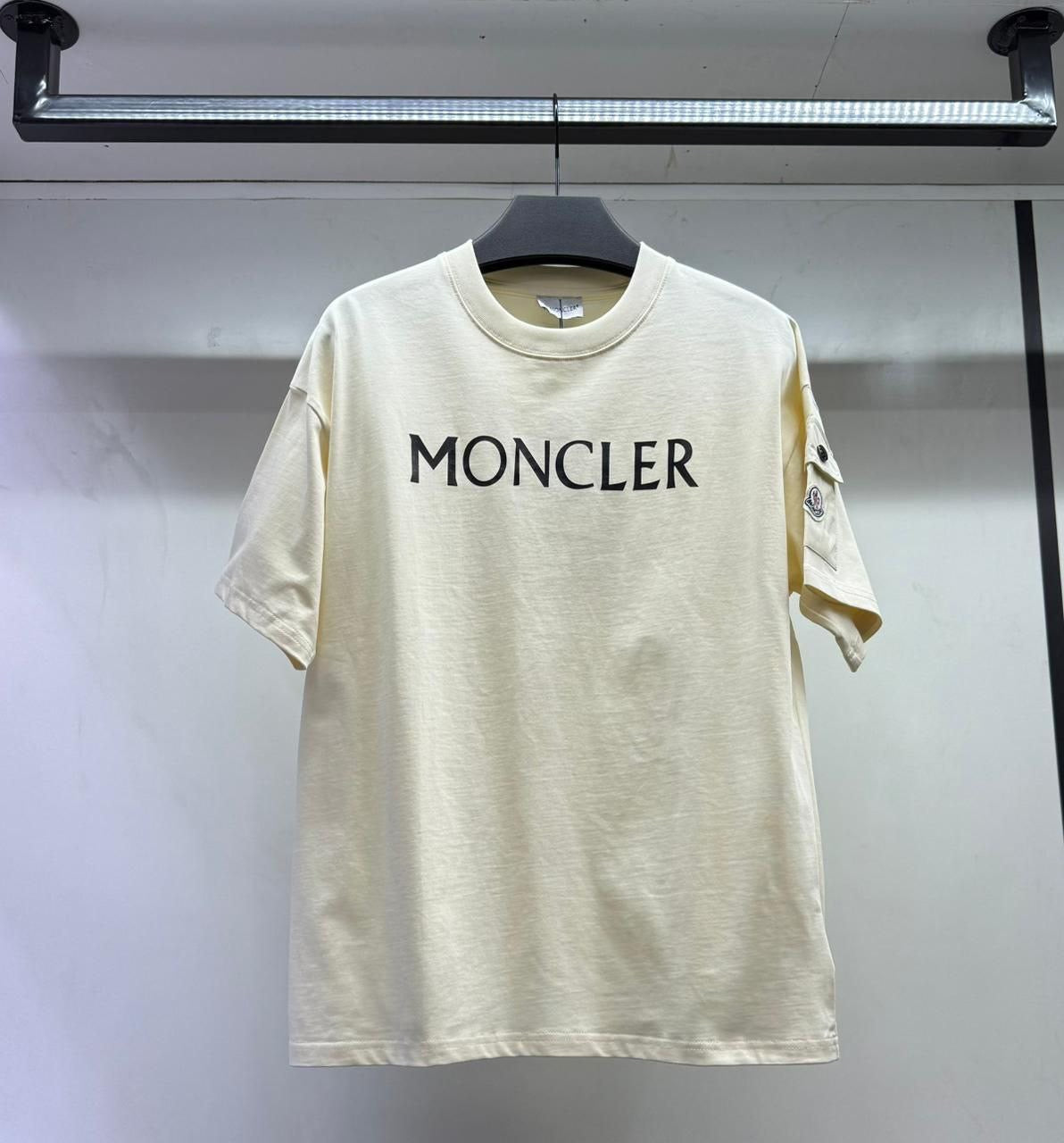 Moncler T-shirt