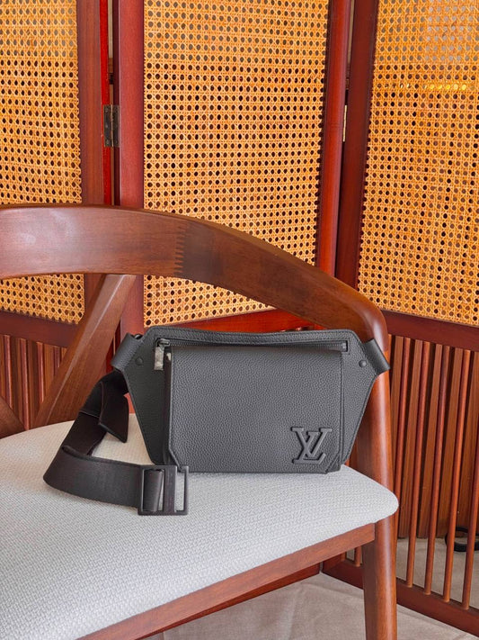 Louis Vuitton Belt Bag (Vip)
