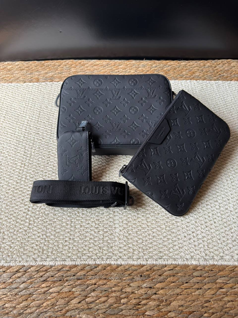 Louis Vuitton Messenger Bag (VIP Quality)