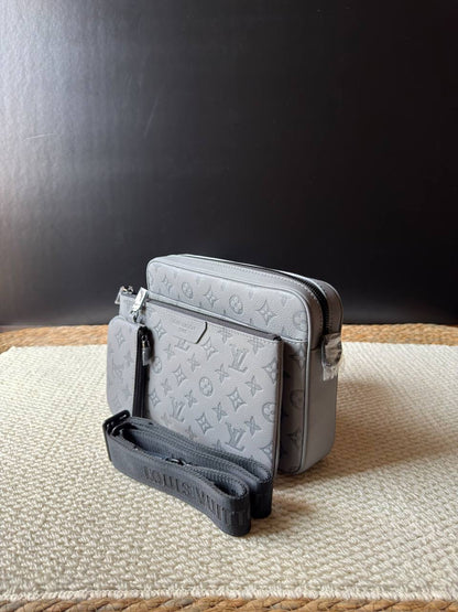 Louis Vuitton Messenger Bag (VIP Quality)