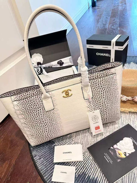 Chanel Shoulder Bag