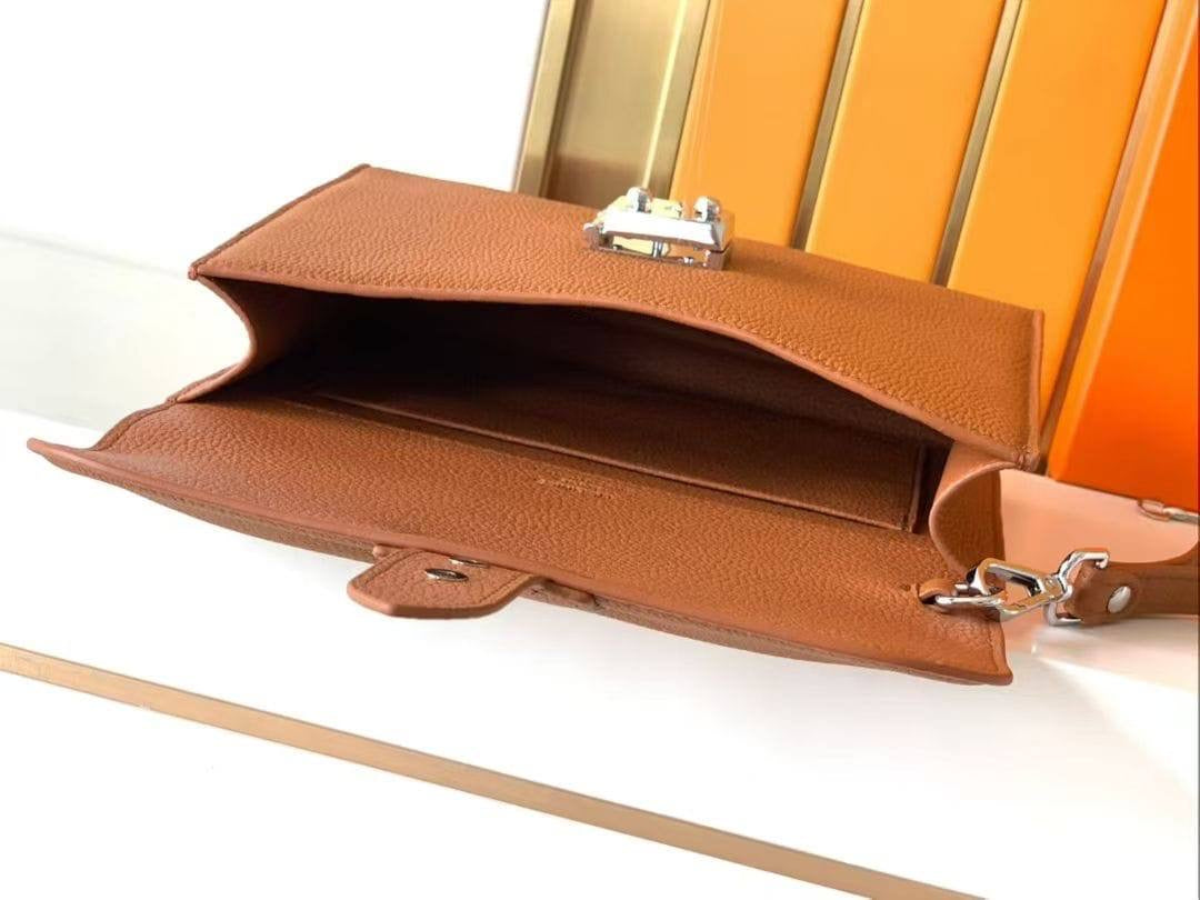 Hermes Clutch