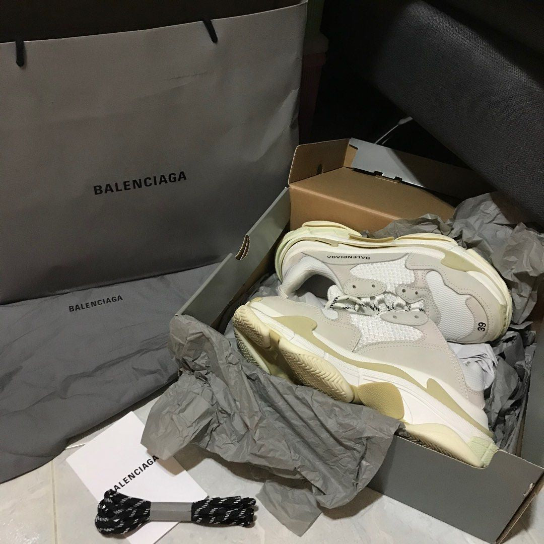 BALENCIAGA TRIPLE S WHITE Shoes
