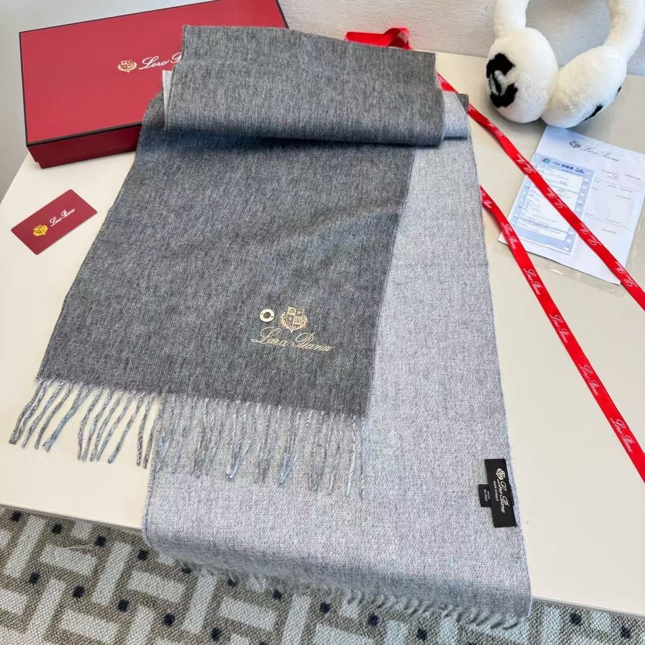 Loro piana Scarf
