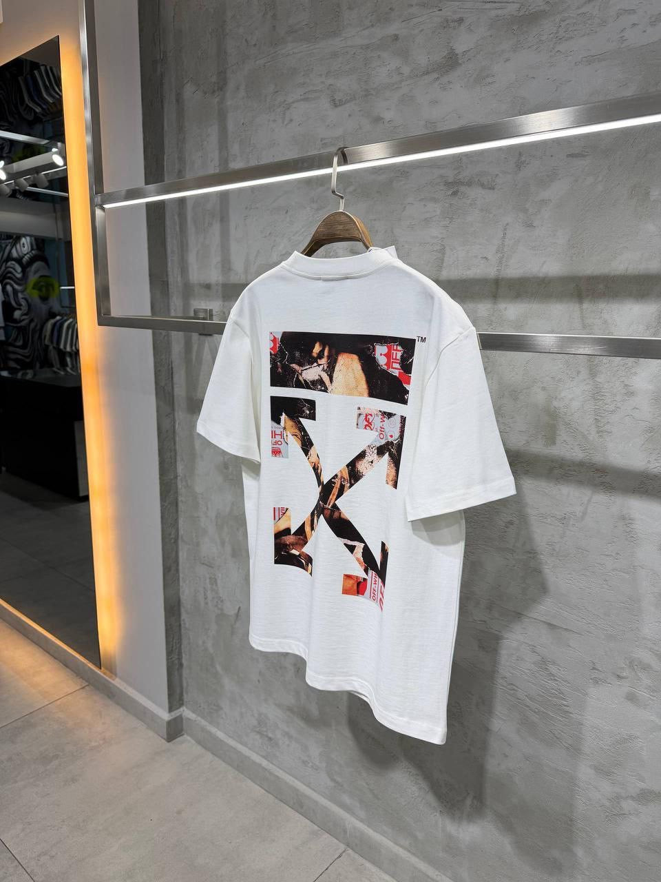 Off White T-shirt